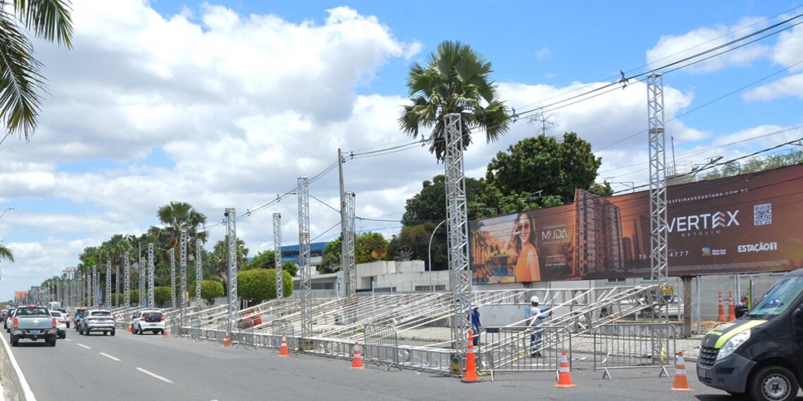 Feira de Santana inicia montagem de camarotes e entra no clima da Micareta 2026