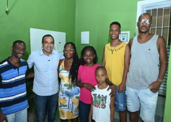 Prefeitura entrega 200 casas reformadas e Morar Melhor alcança mais de mil imóveis em Tancredo Neves