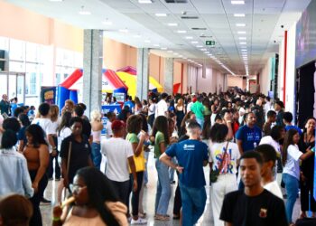 Mega Aulão IngreSSAr reúne cerca de 4 mil estudantes no Centro de Convenções em preparação para o Enem