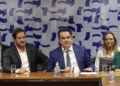 ACM Neto anuncia apoio a Flávio Bolsonaro e fará campanha na Bahia