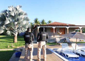 Tenente-coronel da PM é preso por ligação com milícia armada no oeste do estado