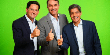 Flávio Bolsonaro fará comício na Barra ao lado de ACM Neto