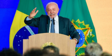Governo propõe liberação de R$ 5 bi via Pix para MEIs
