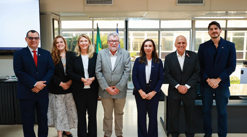 SDE recebe Embaixada da Suécia e discute oportunidades de cooperação econômica