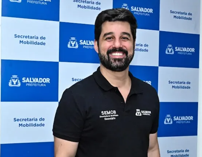 Secretário vai depor nesta 2ª e ônibus voltam a rodar normal no domingo