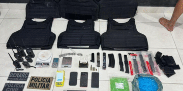 Ação integrada das Polícias Militar e Civil alcança três homens e apreende armas em Porto Seguro