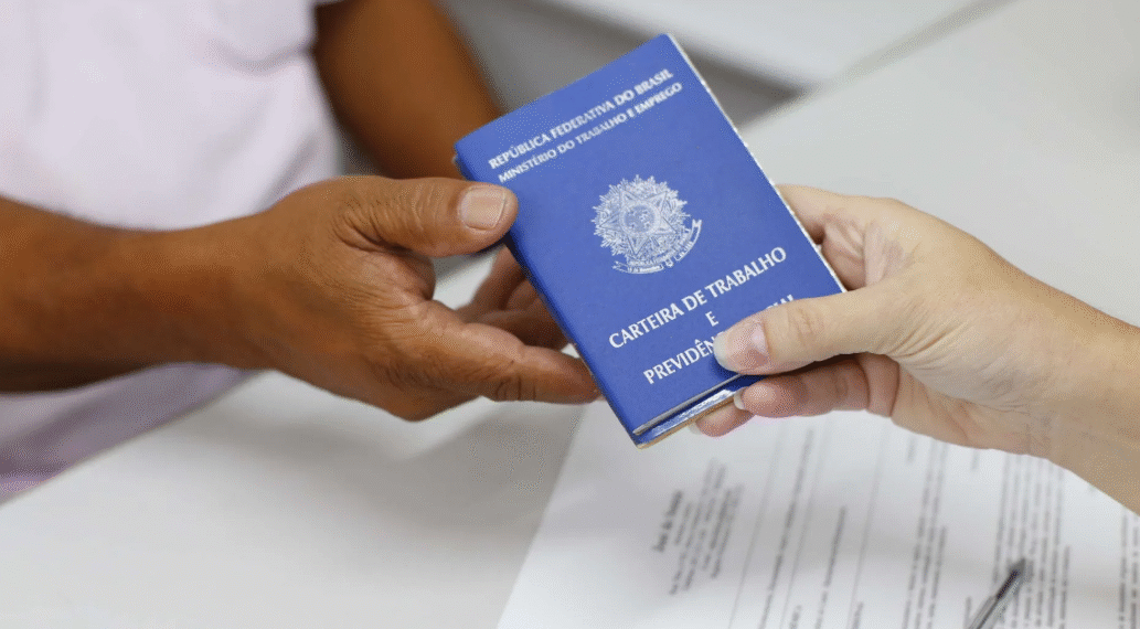 Desemprego cai para 5,2% no 3º trimestre e atinge menor nível desde 2012