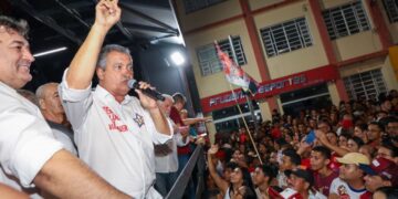 ”Com maioria no Congresso, Lula vai poder fazer mais e mais rápido”, diz Rui em Senhor do Bonfim