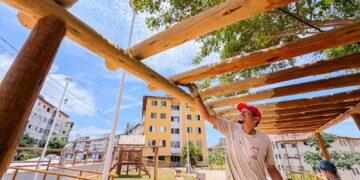Obra de requalificação da praça do Dona Lindu, em Itinga, alcança 87% de execução
