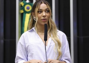 Erika Hilton tem encontro com a militância nesta quarta-feira (21) no Samba da Democracia