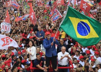 Lula derrota Flávio Bolsonaro no 2º turno e conquista quarto mandato